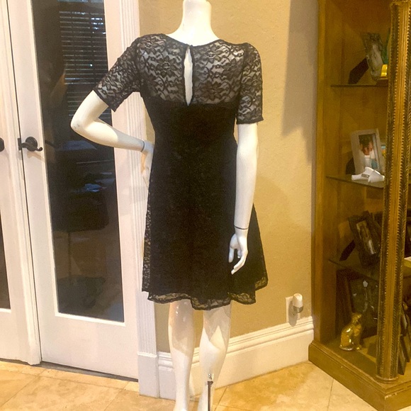 Donna Morgan for Pea In The Pod Black/Gold Lace Maternity Dress Sz S - Picture 6 of 8